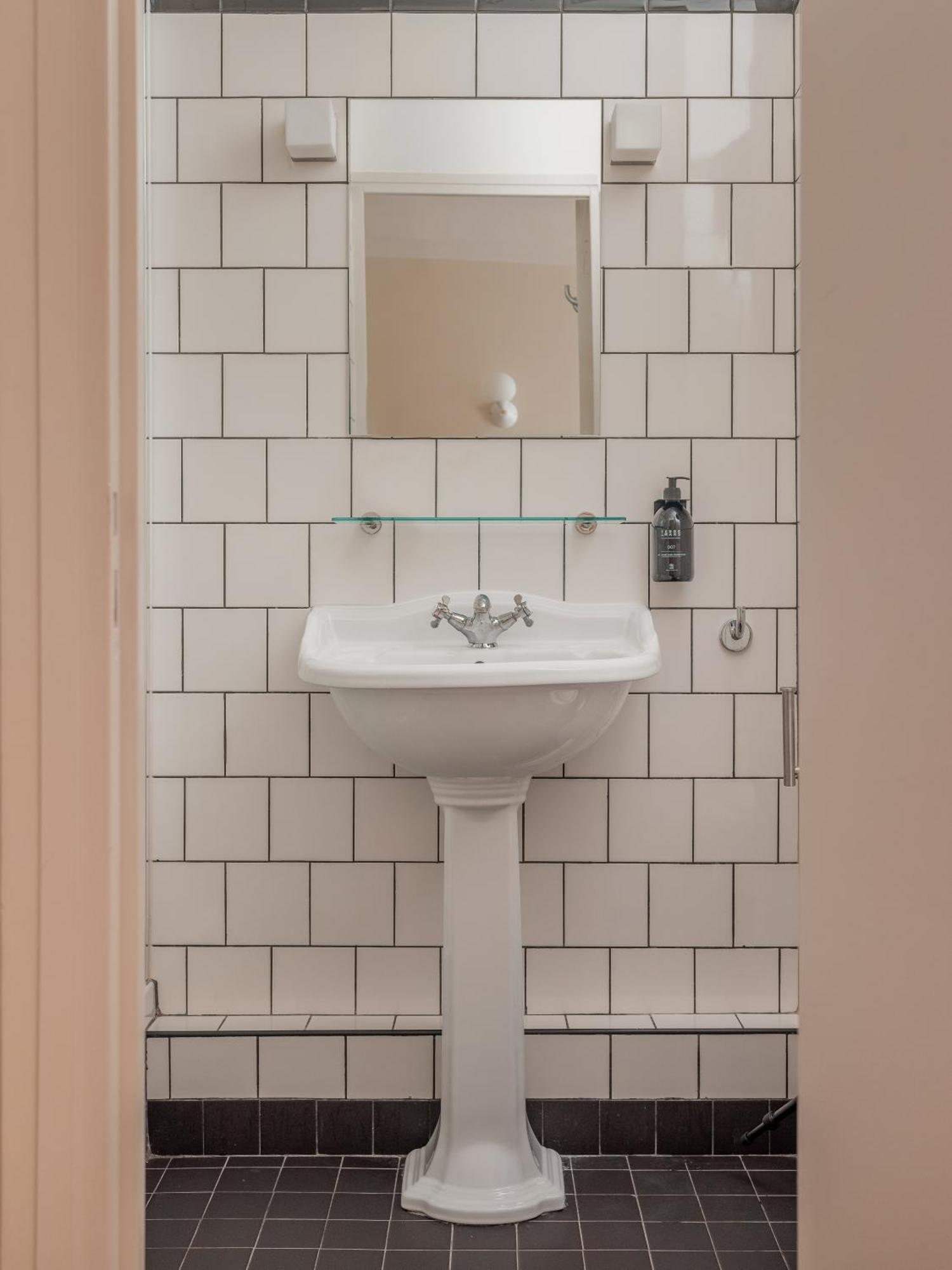 Hotel Basss Париж Екстериор снимка